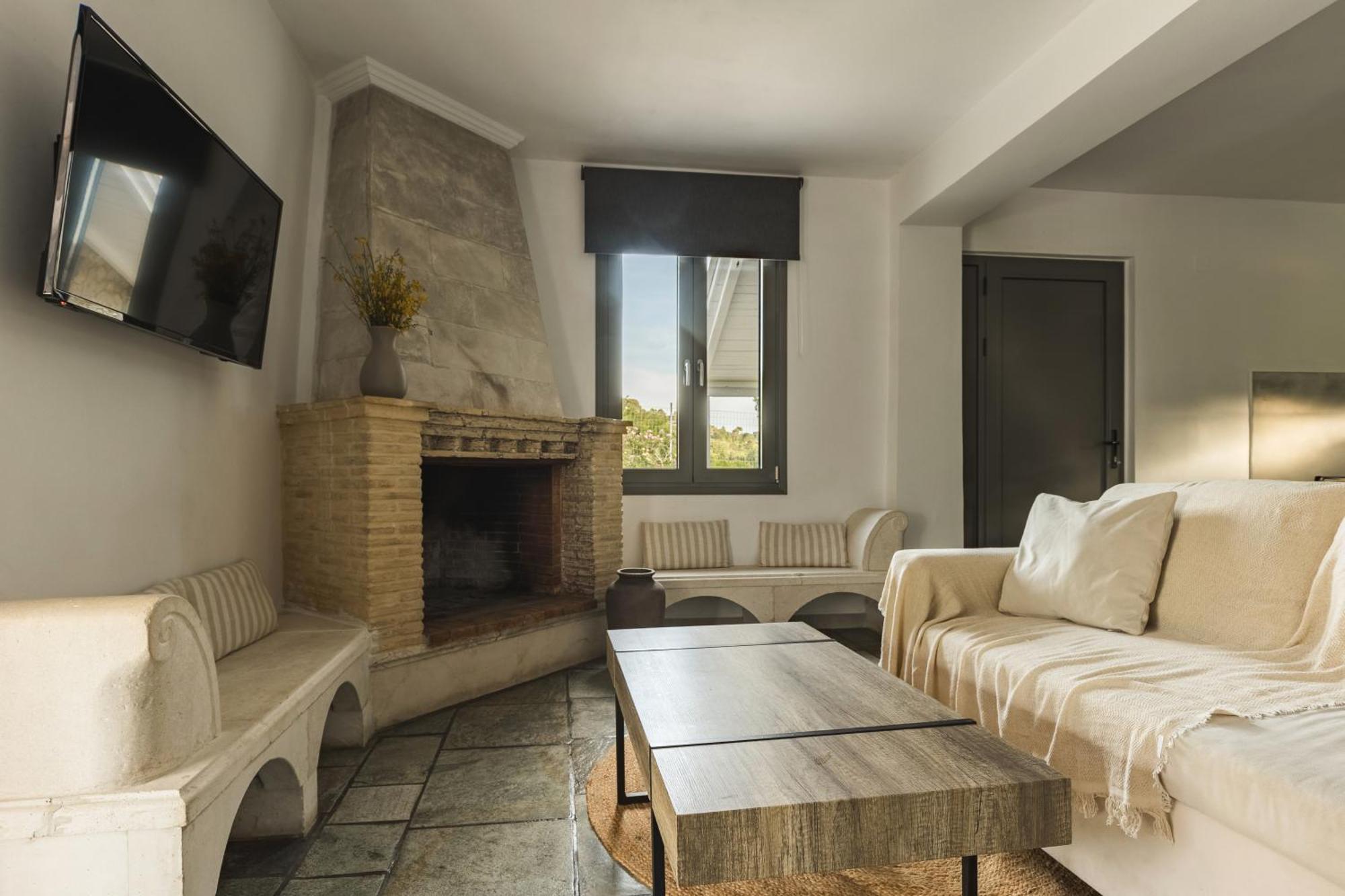 Binios - Private Pool, Walking Distance From The Vasilikí