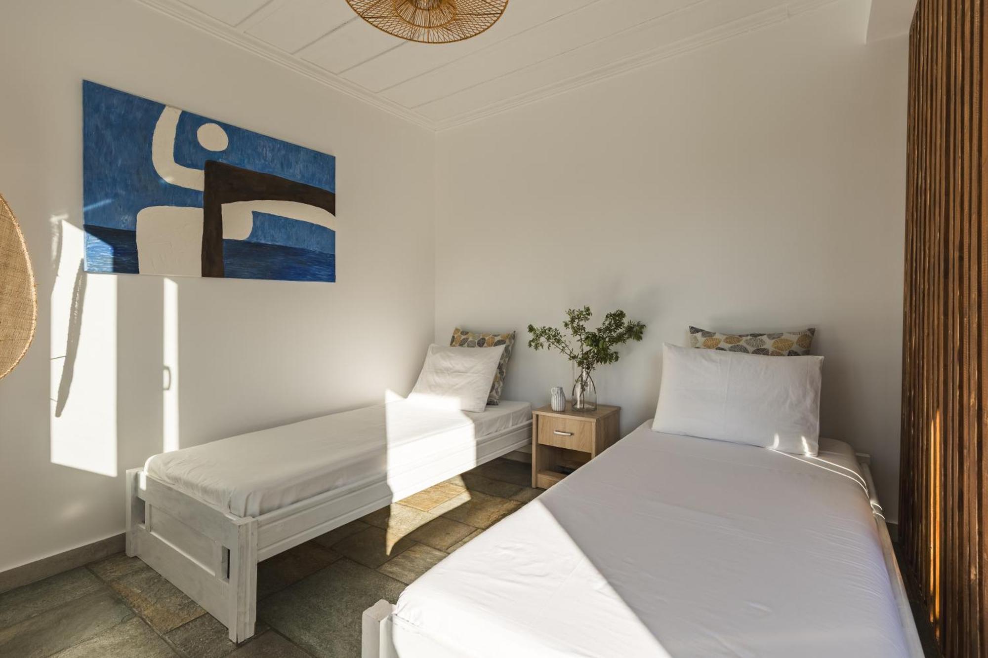 Binios - Private Pool, Walking Distance From The